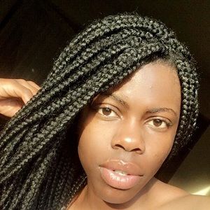 Meet your Posher, Eunika